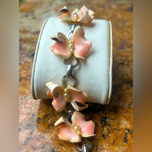1940’s Vintage Curly Cue Coral Pink Shells & Faux Pearl Bracelet 7in Women - Picture 5 of 13